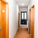 Auberge de jeunesse De *